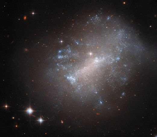 hubble NGC 729 